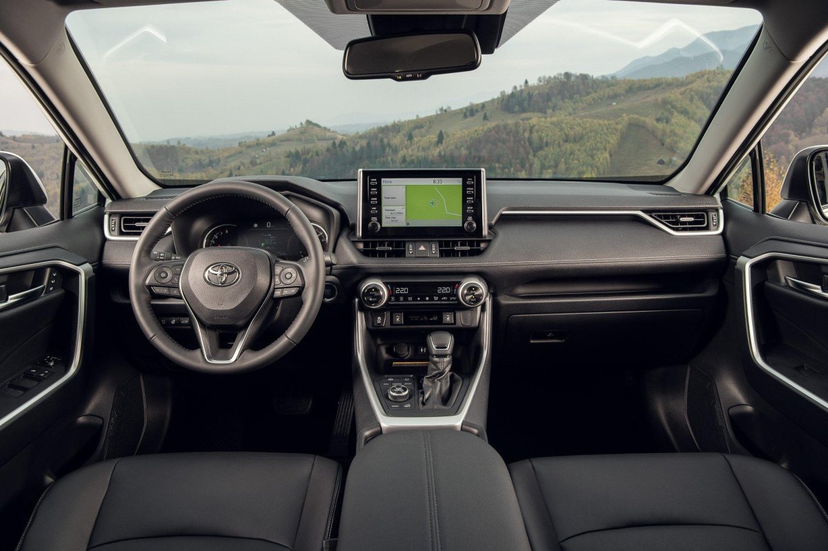 Тойота рав 4 2020