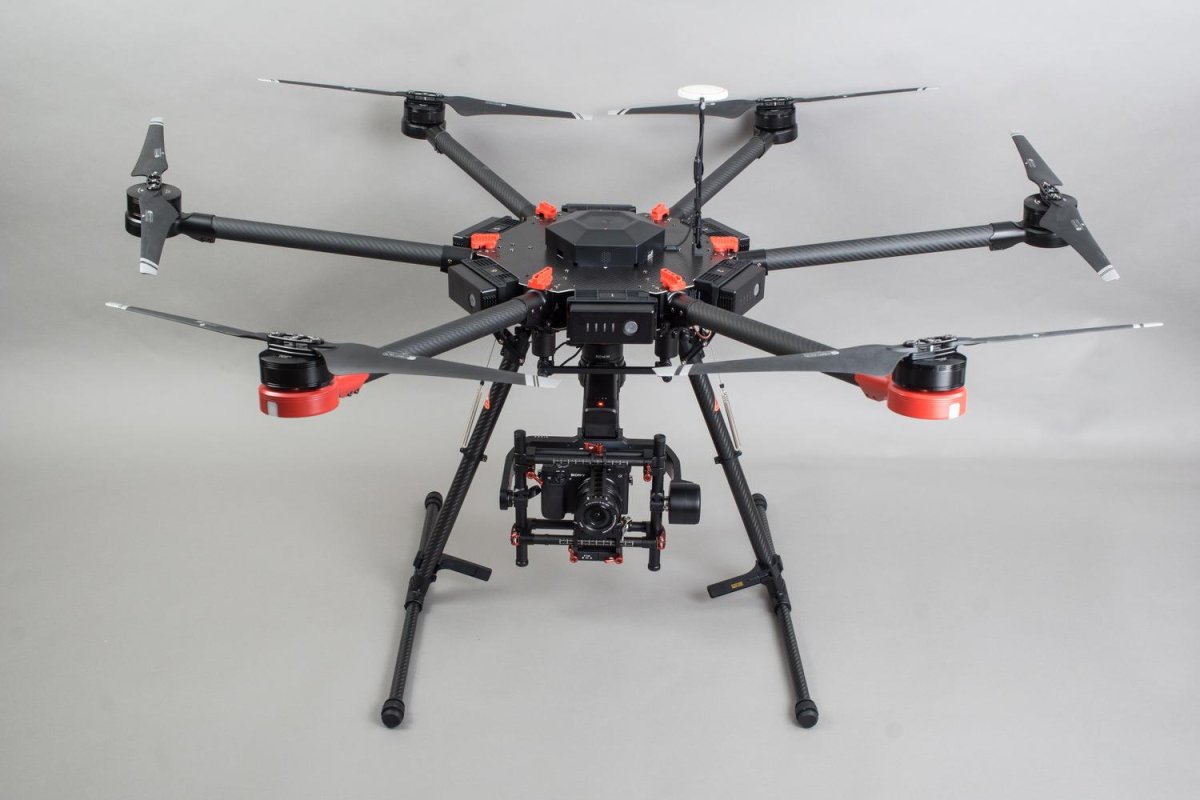 Дрон DJI Matrice 600
