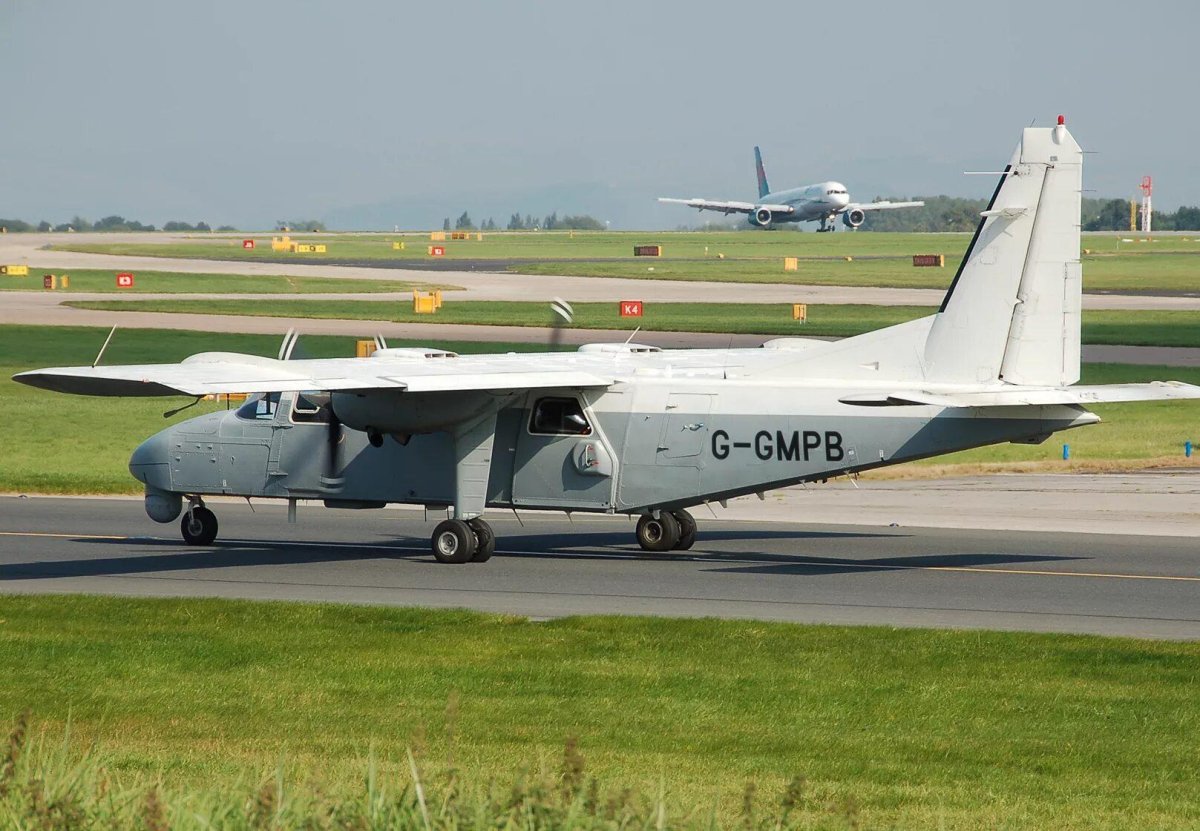 Бриттен Норман Дефендер самолет