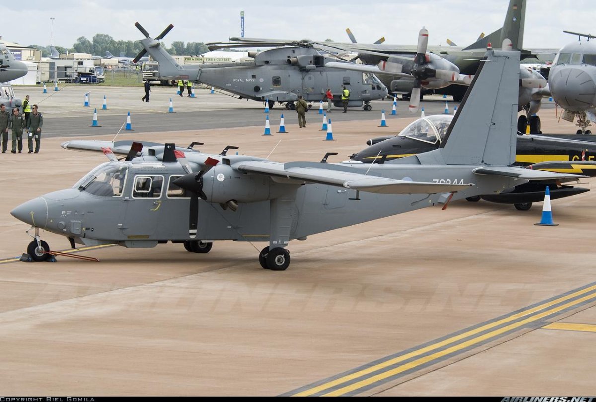 Britten Norman bnza21самолет