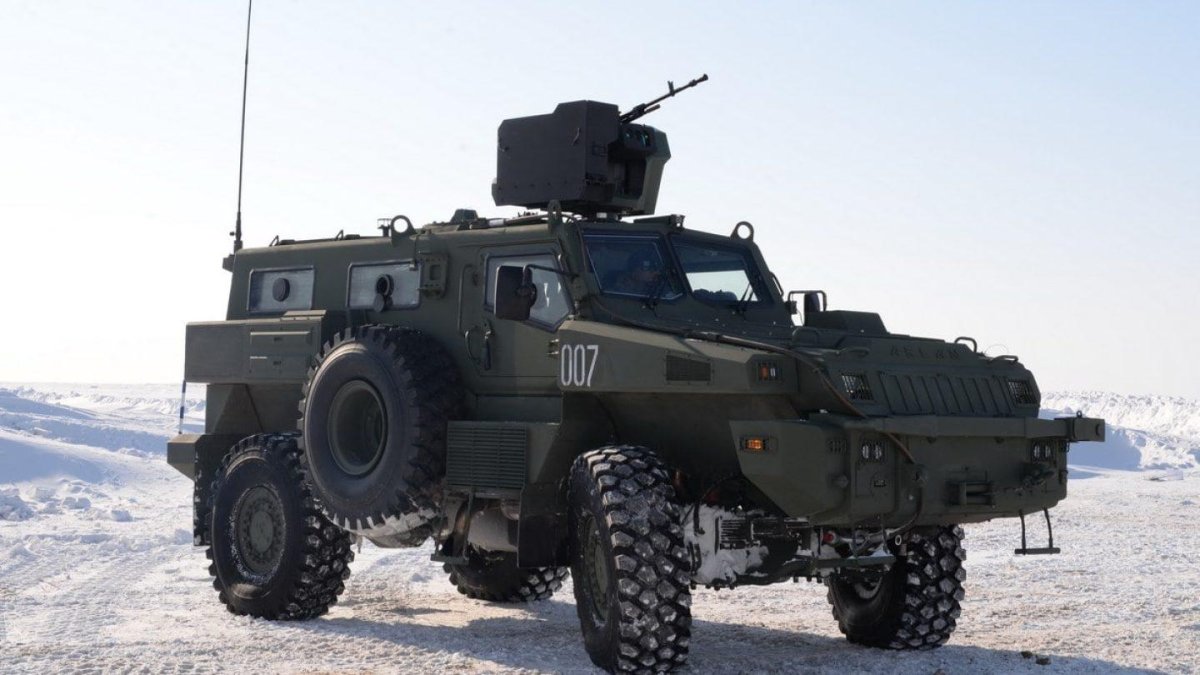 Бронированная колесная машина Арлан