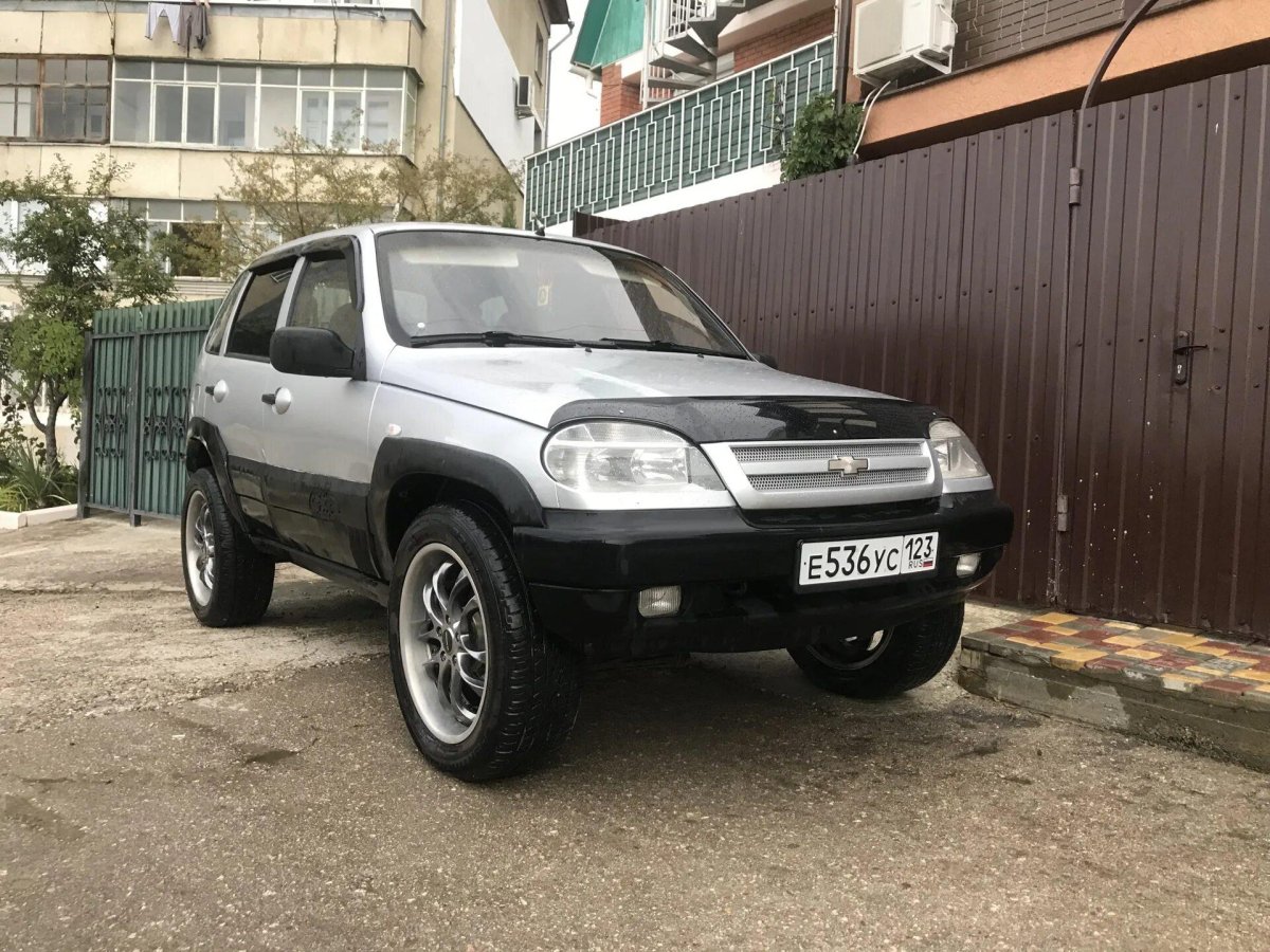 Тюнинг фар Нива Шевроле