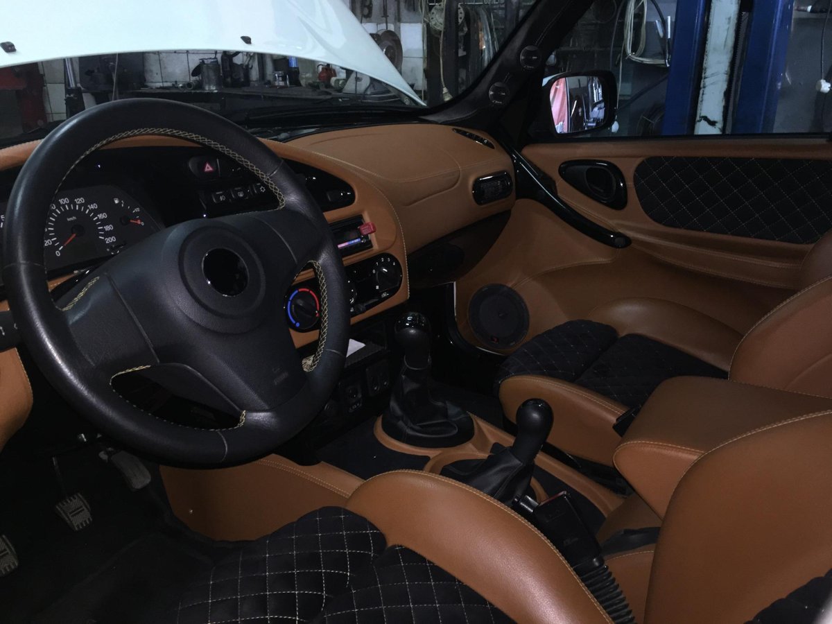 Niva Chevrolet 2123 салон