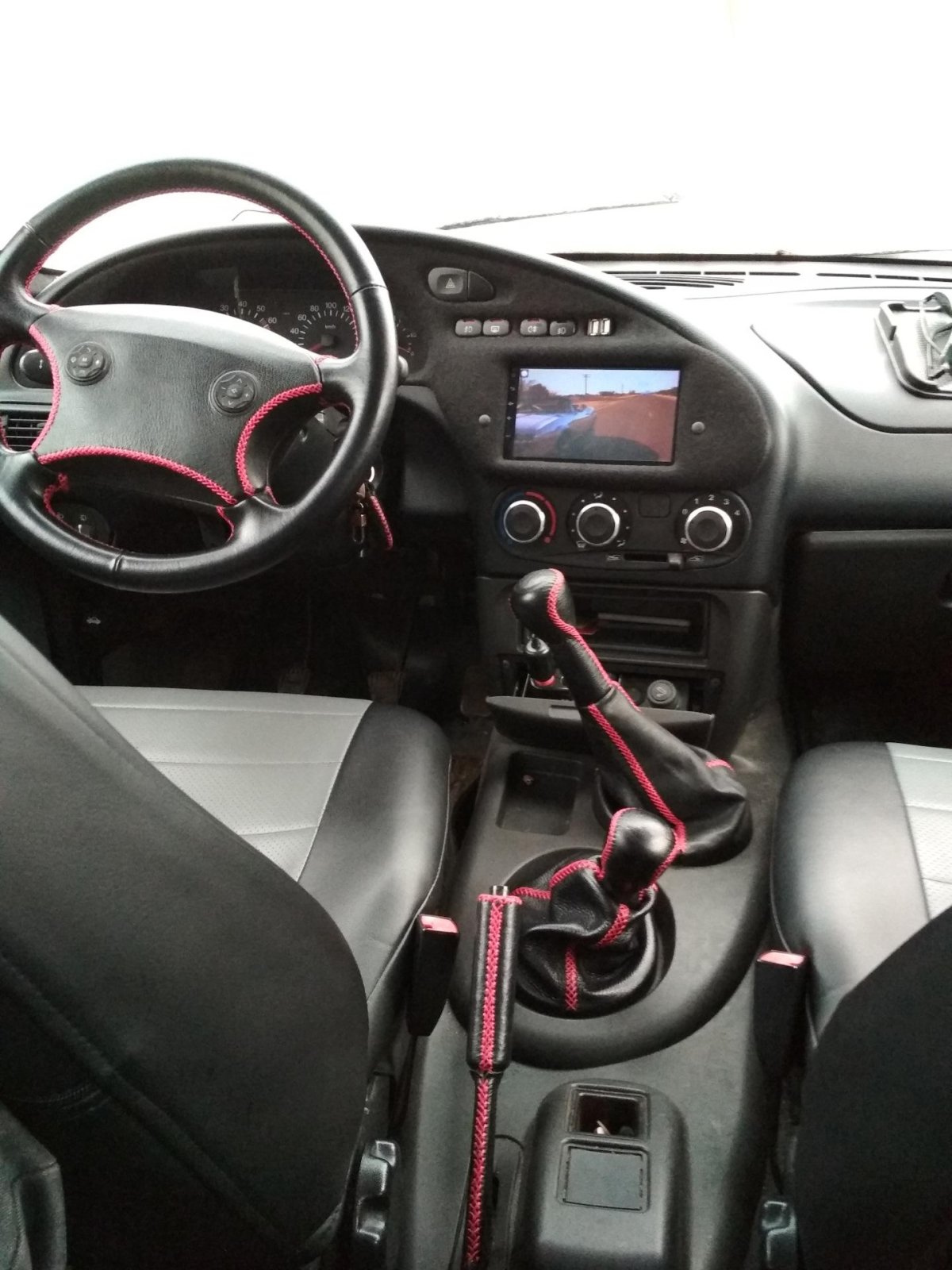 Niva Chevrolet 2123 салон