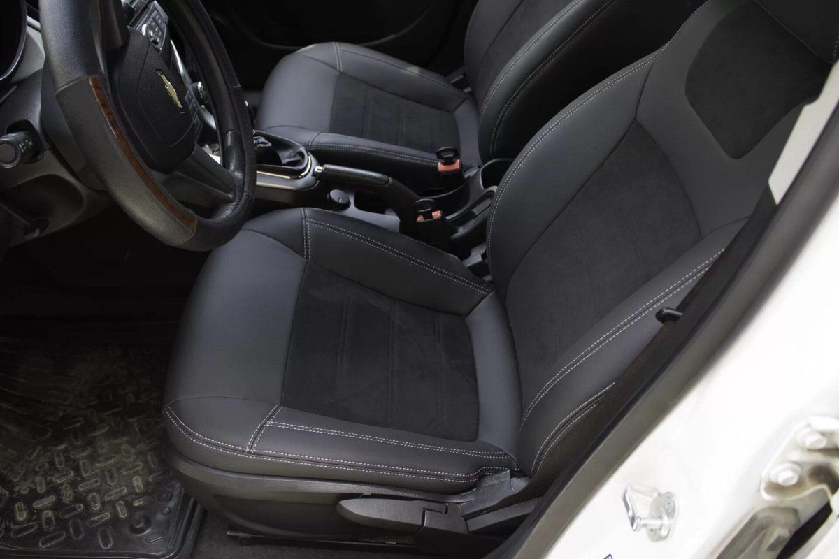 Алькантара Шевроле Круз