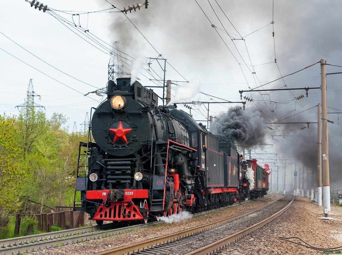 Паровоз лв 0233