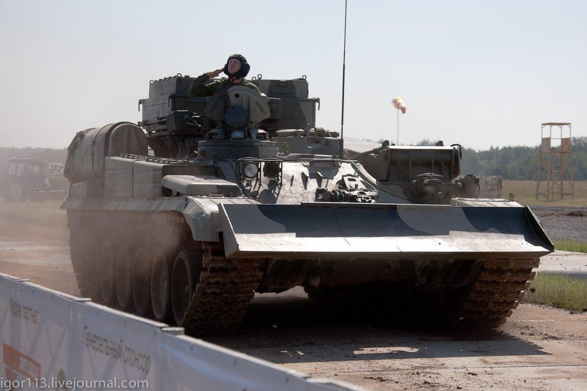 Брэм-80у бронированная ремонтно-эвакуационная машина