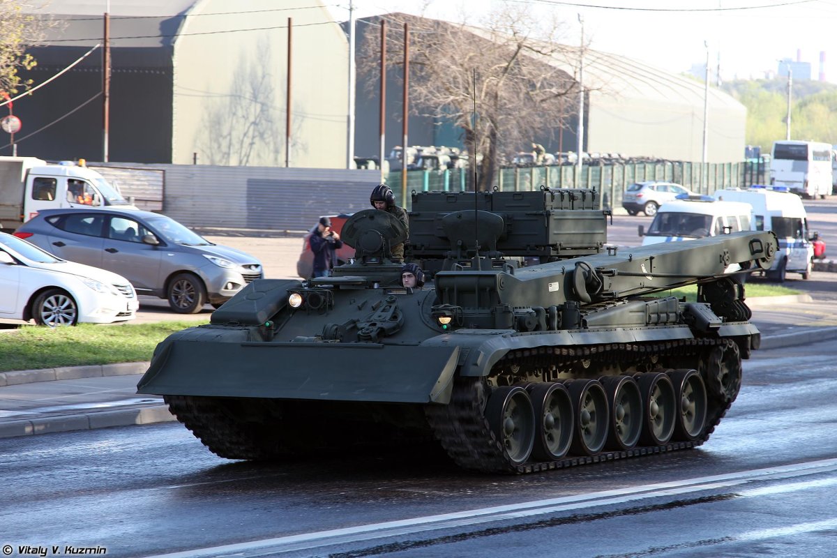 Бронированная ремонтно-эвакуационная машина Брэм-1