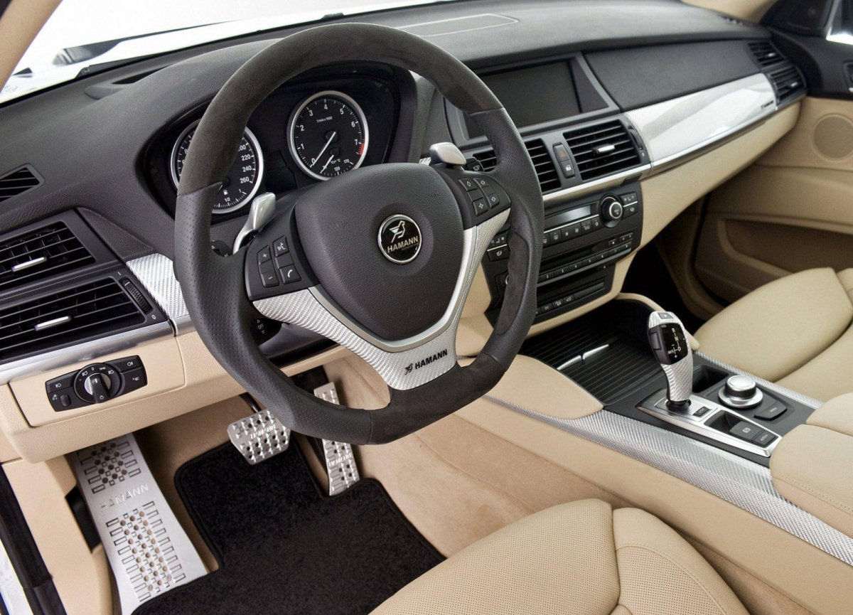 БМВ х6 с бежевым салоном