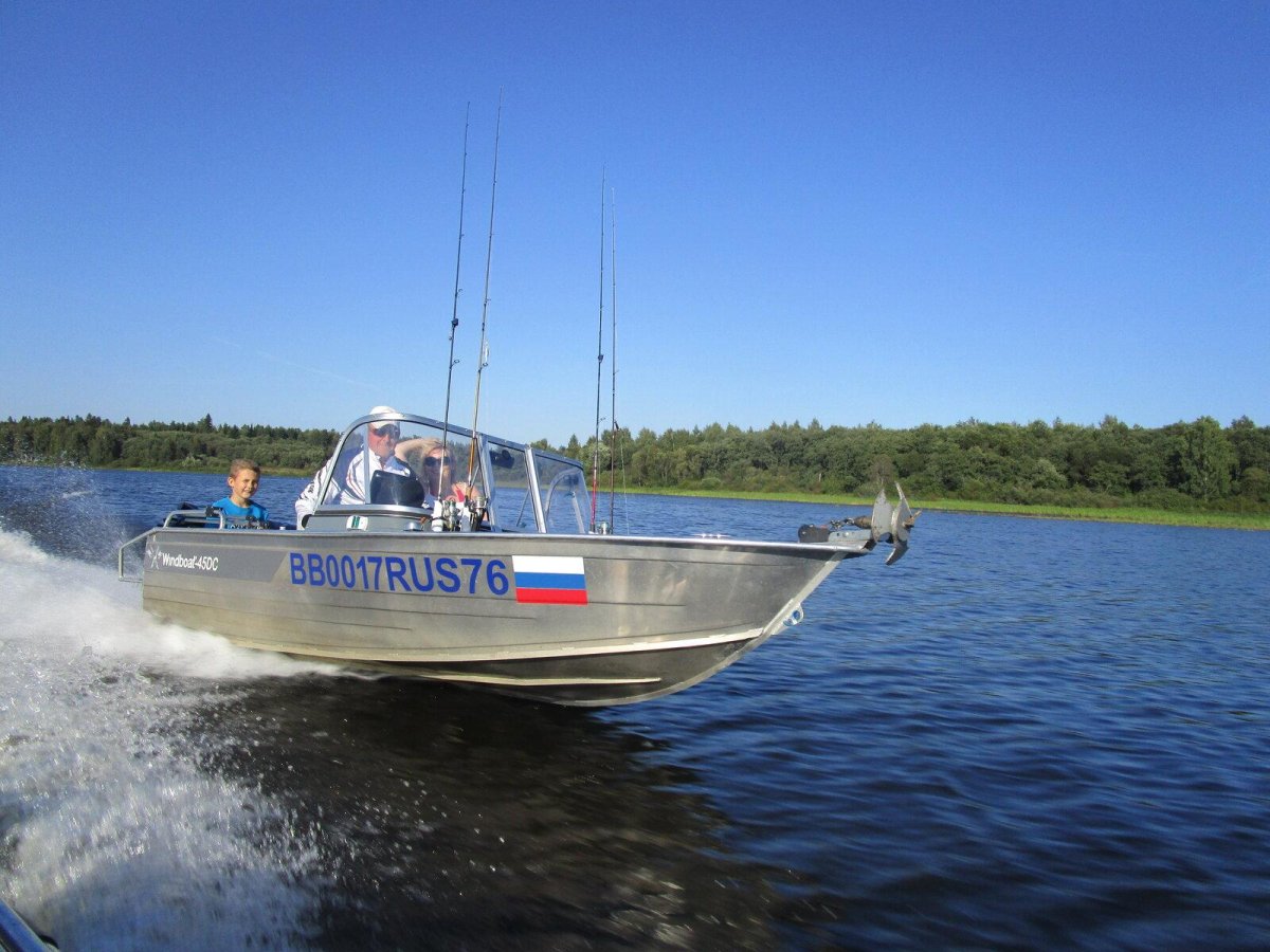 Лодка Windboat 47