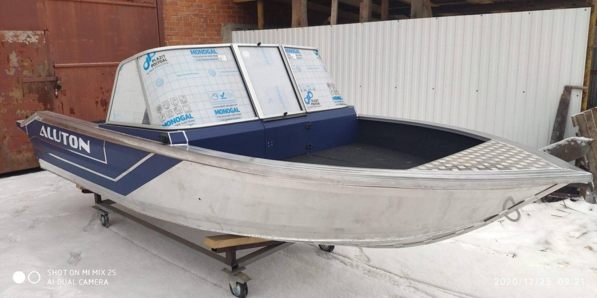 Алюминиевая лодка Алютон 4900