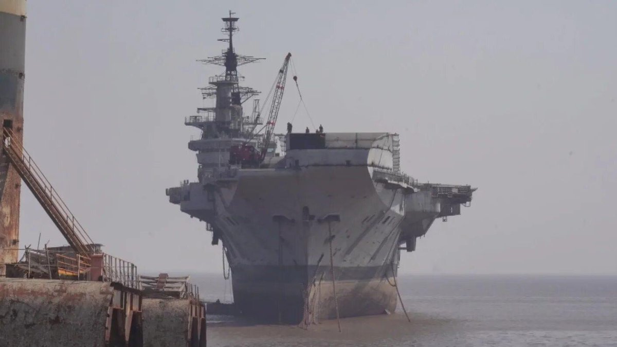 Авианосец Гермес 1982