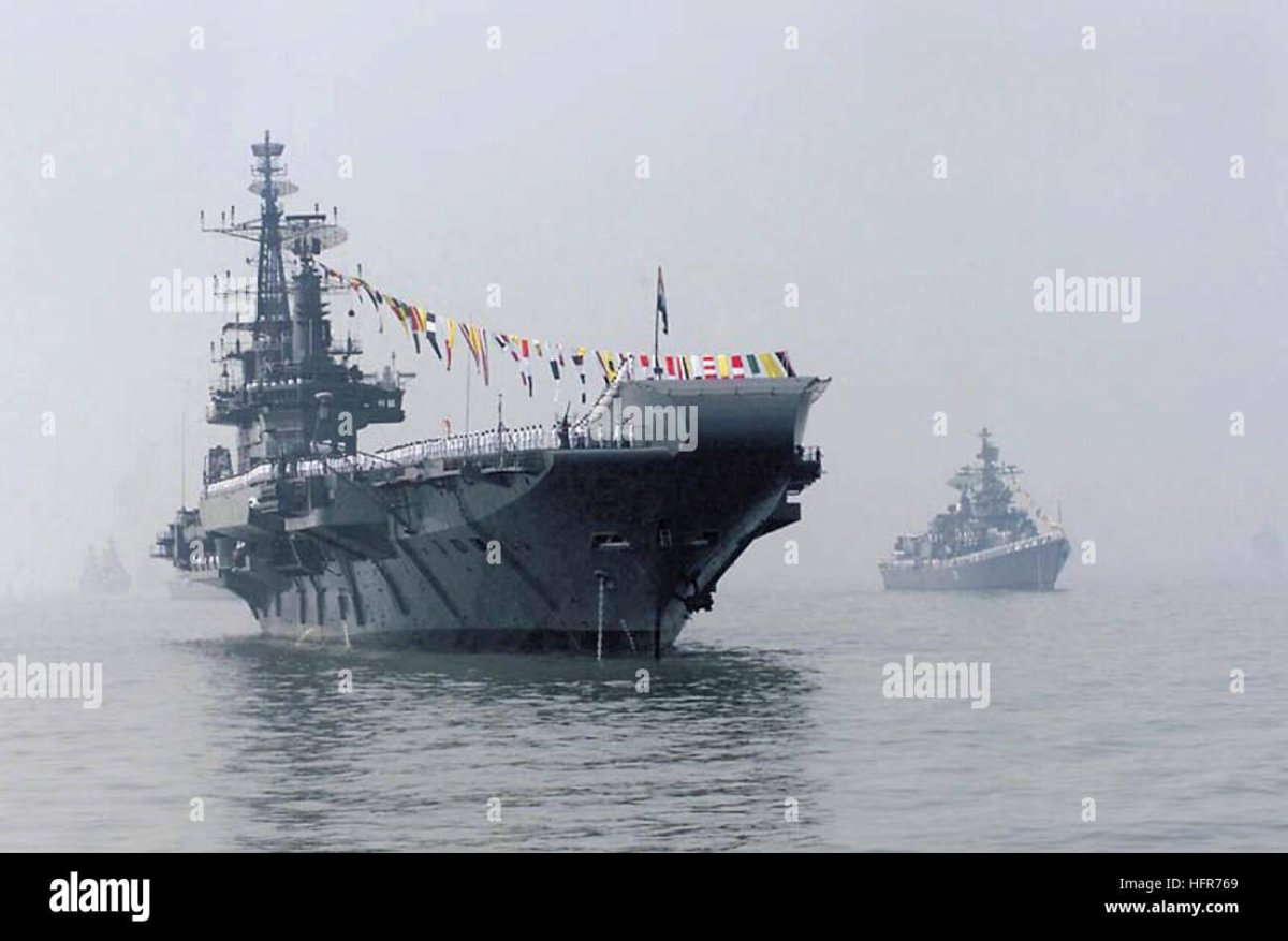 Вираат авианосец