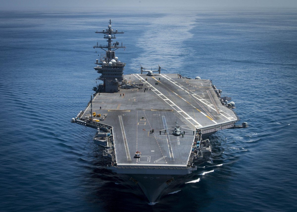 Американский авианосец Нимиц