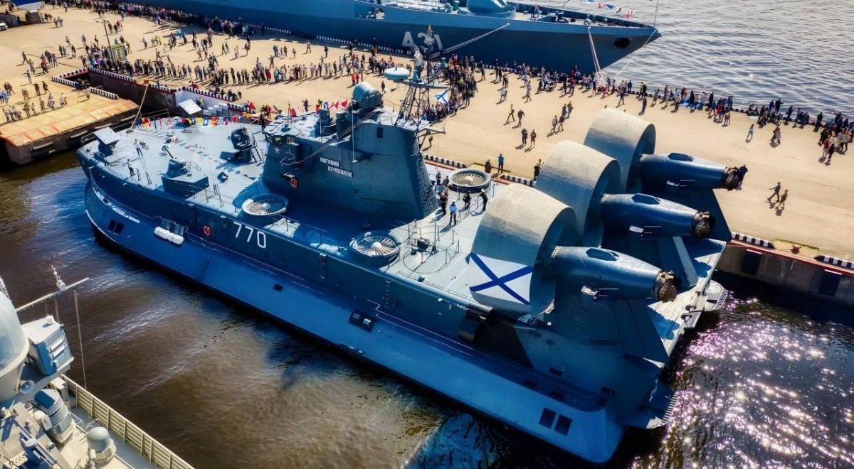 Десантный корабль проекта 12322 «ЗУБР»