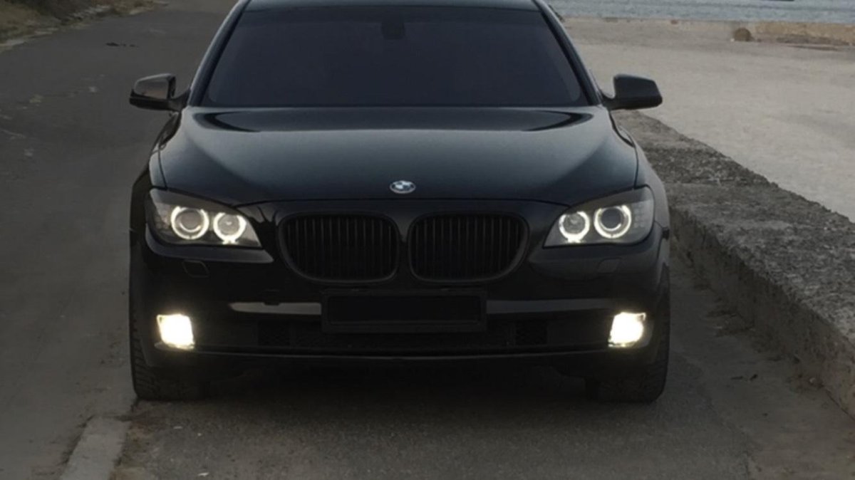 BMW 7 f01 черная тонированная
