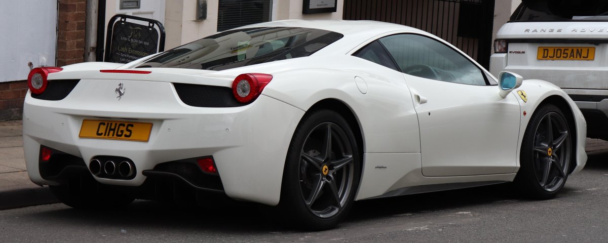 Ferrari 458 Italia зад