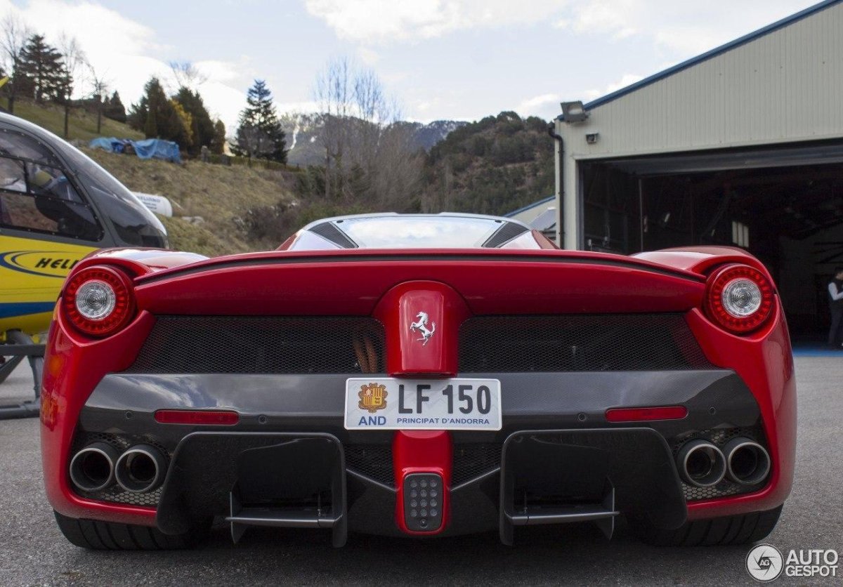 Феррари люсо