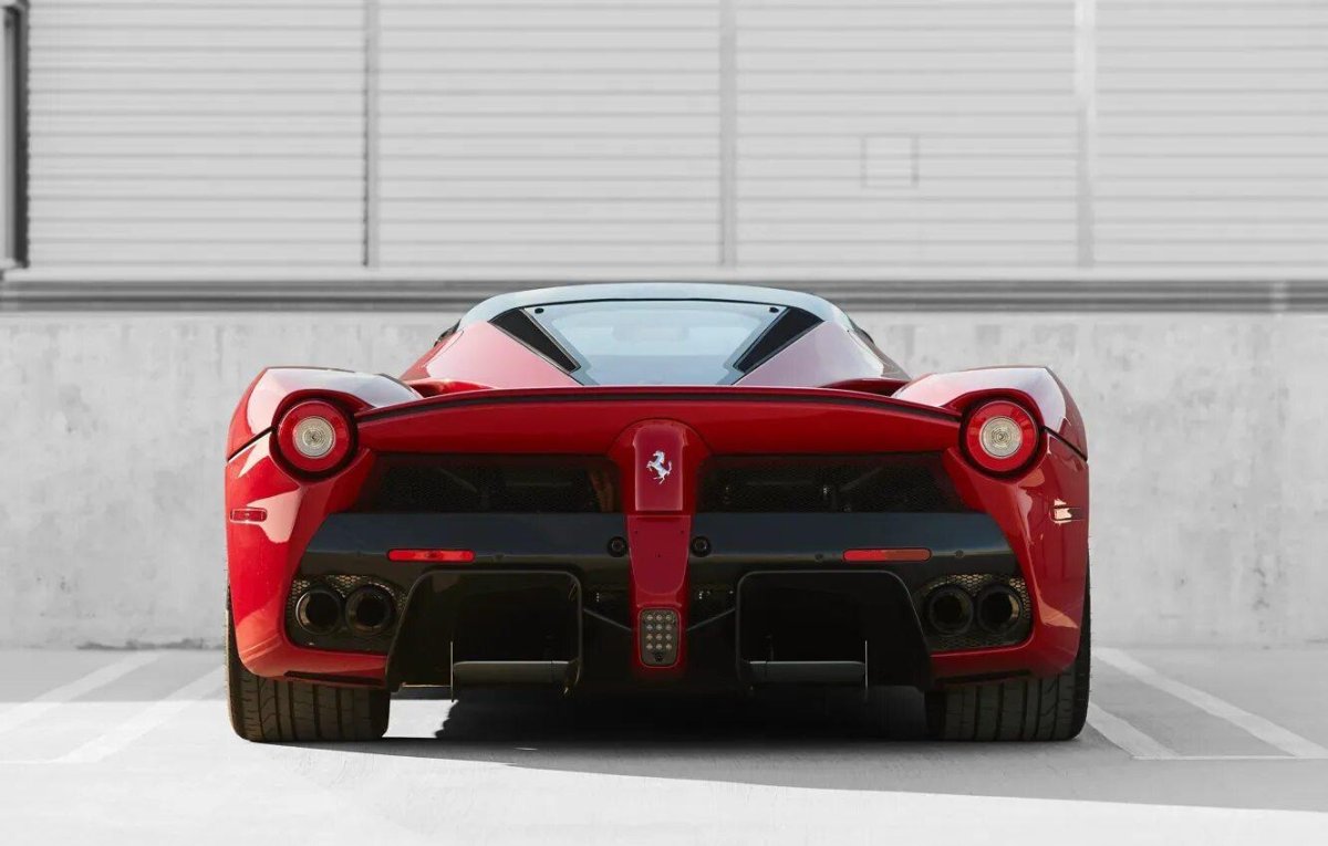 Ferrari LAFERRARI сзади