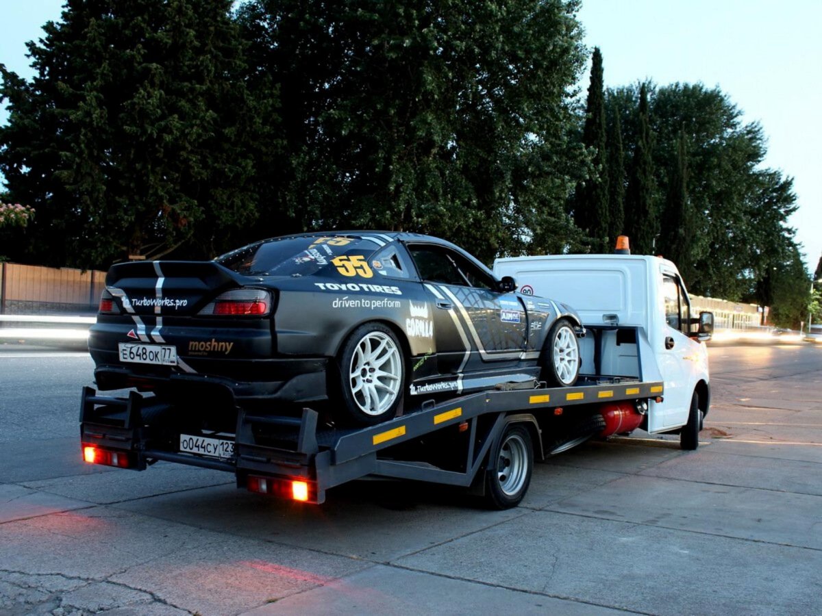 Красивый эвакуатор