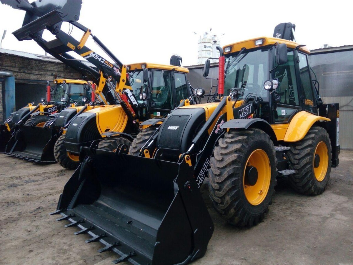 Экскаватор-погрузчик MST m544