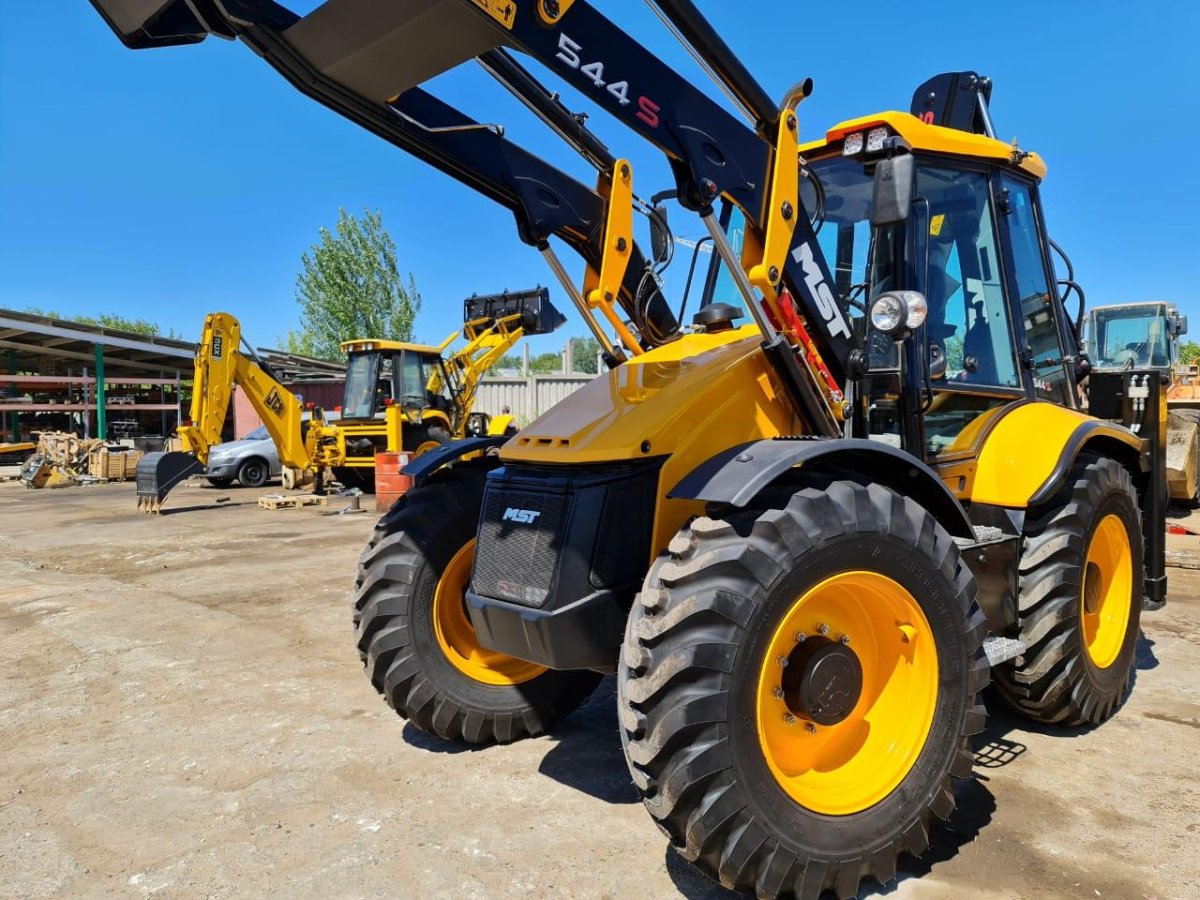 MST m544s экскаватор-погрузчик