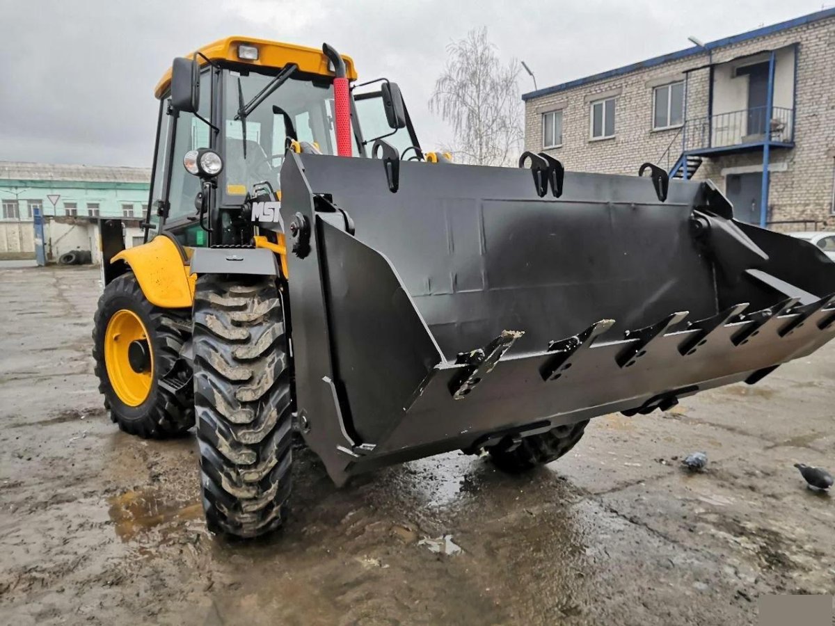 Экскаватор-погрузчик МСТ м544