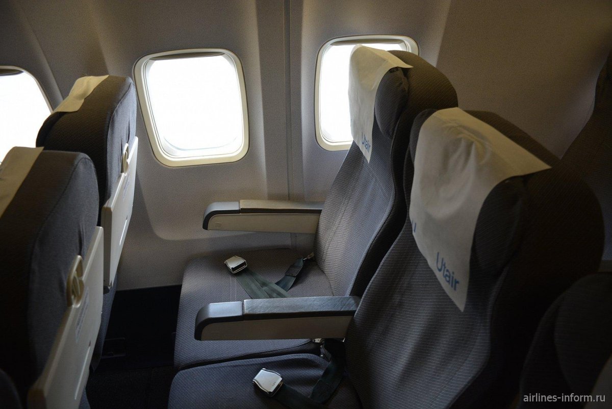 Boeing 737-500 UTAIR салон