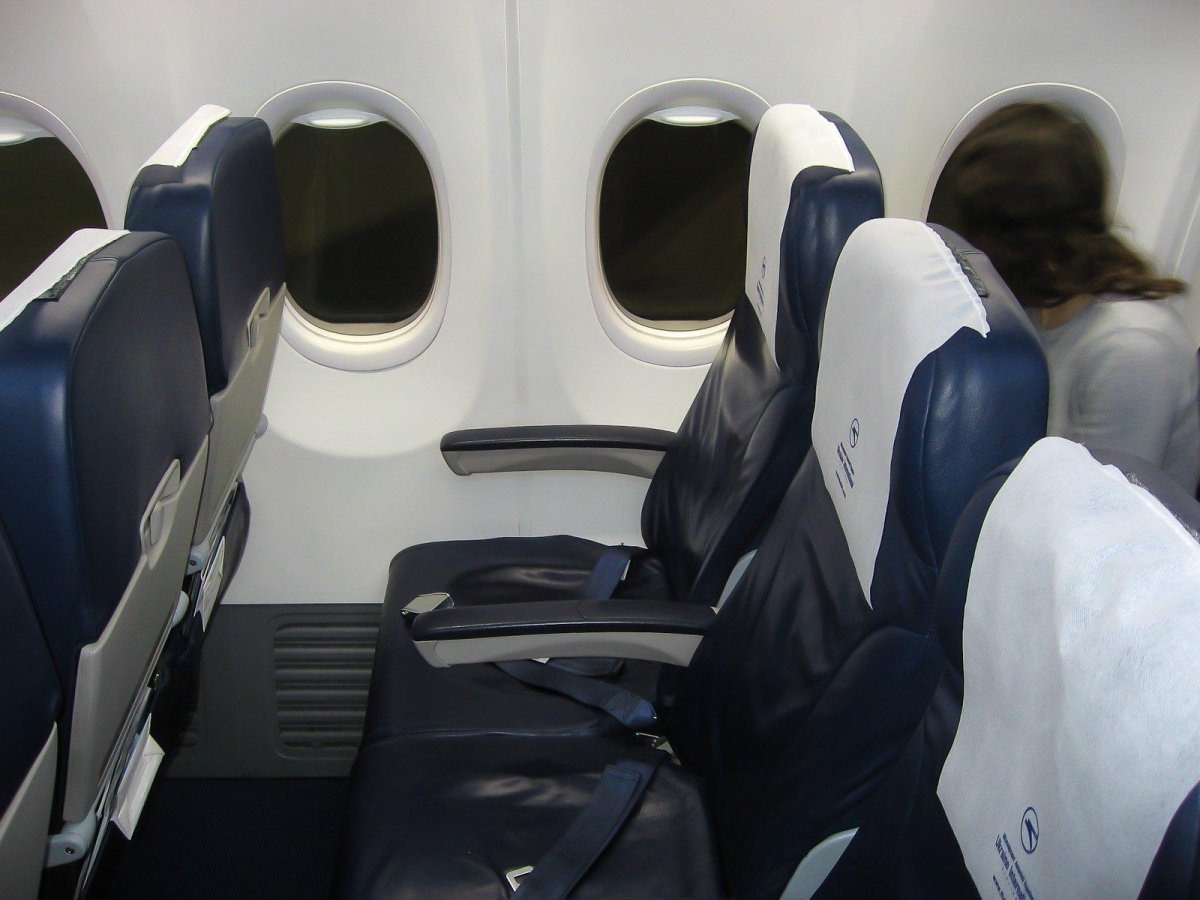 Самолёт Boeing 737-800 салон