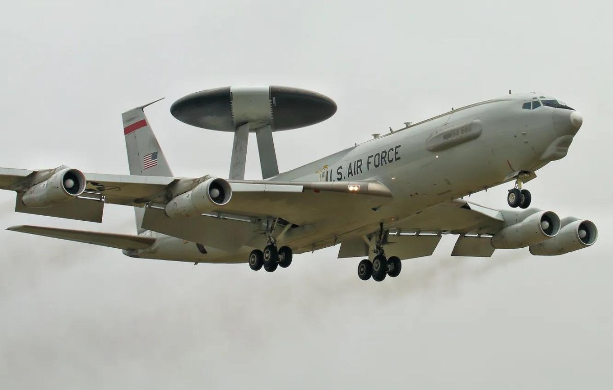 Самолёты ДРЛО Е- 3 «сентри»;