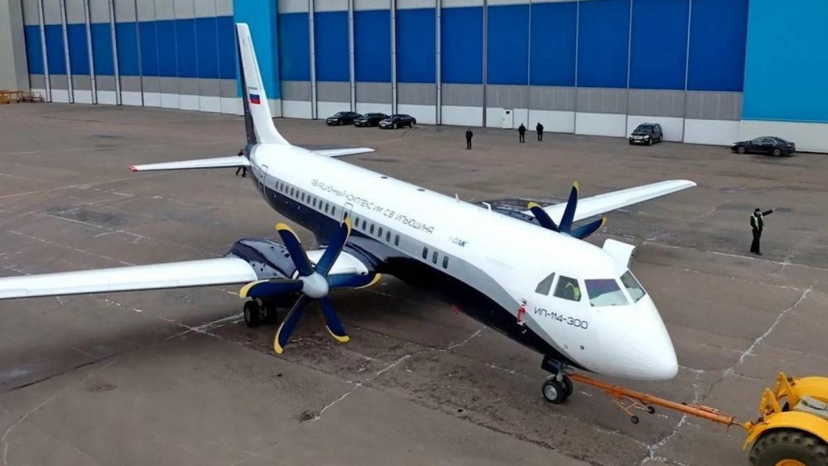 Ил-114 самолёт