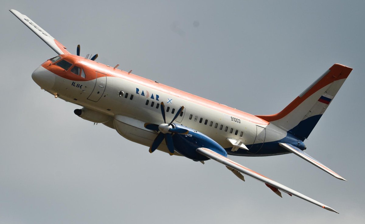 Турбовинтовой самолет ил-114