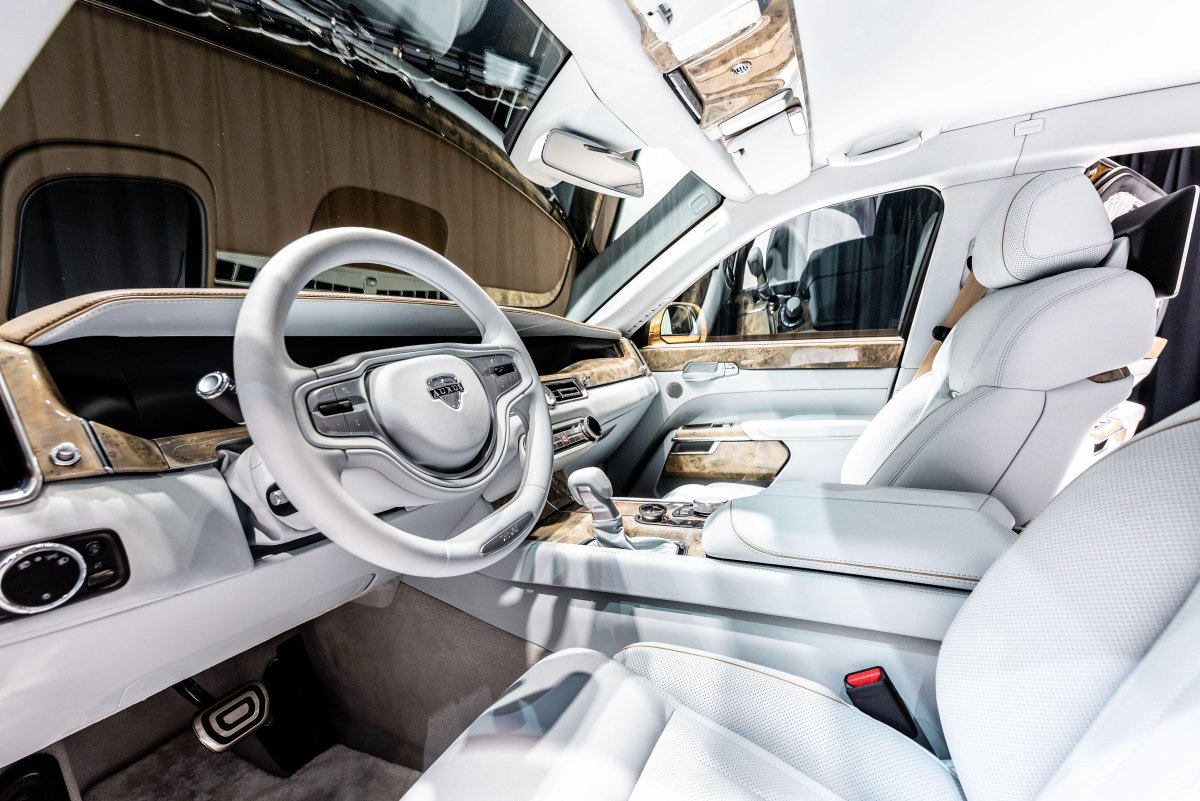 Аурус салон машины