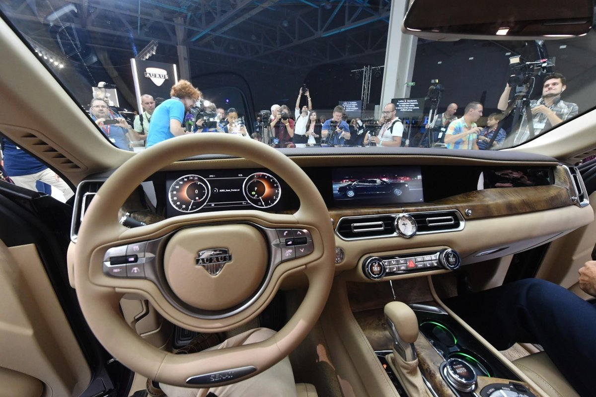 Aurus Senat внутри