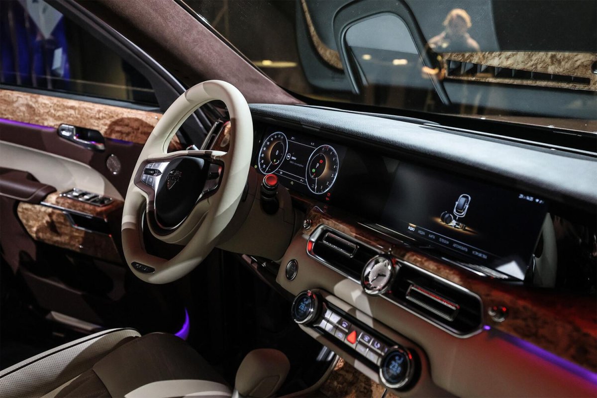 Аурус Сенат внедорожник