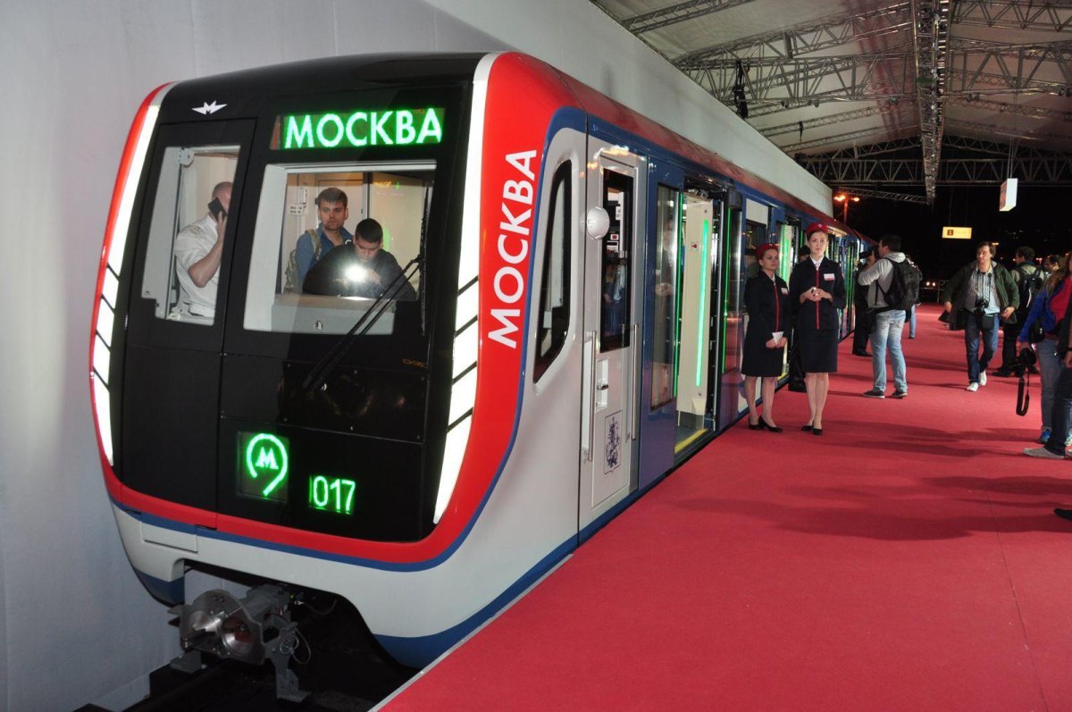 Метропоезд Москва