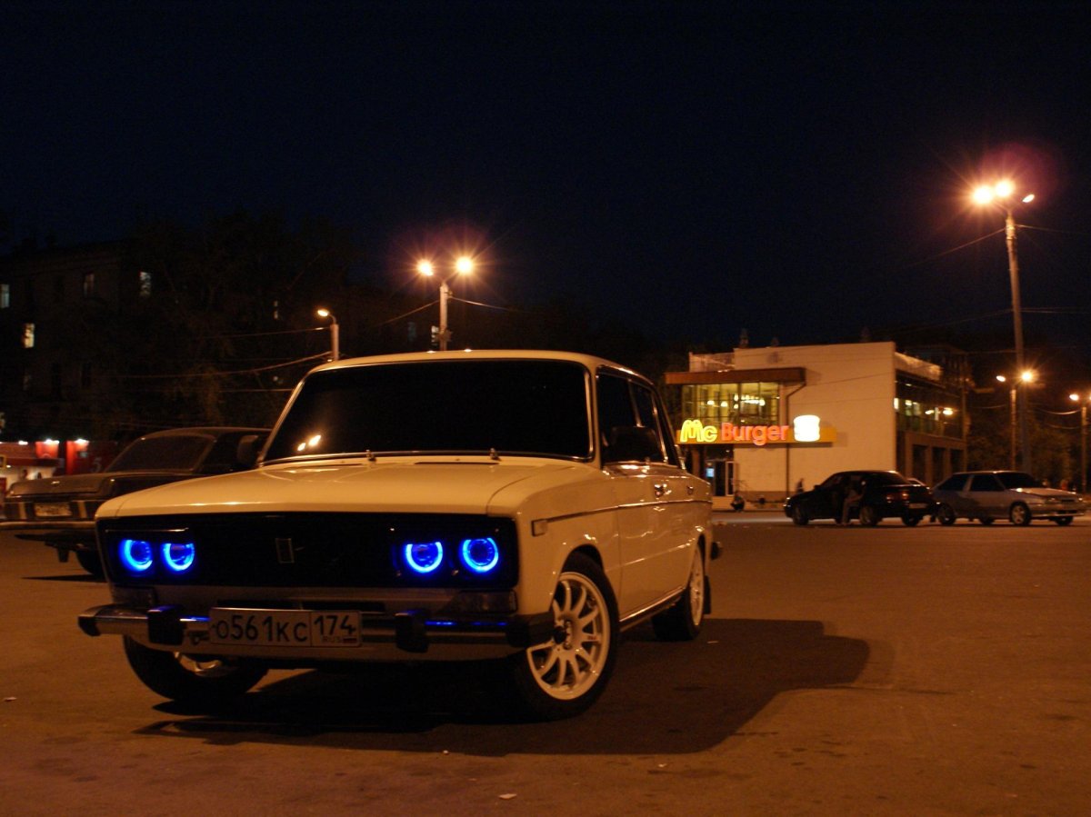 ВАЗ 2106 белая тонированная