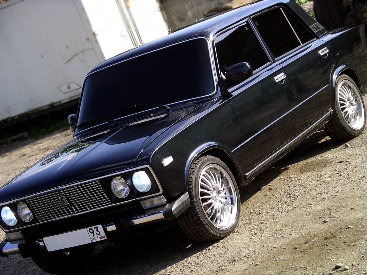 ВАЗ 2106 черная