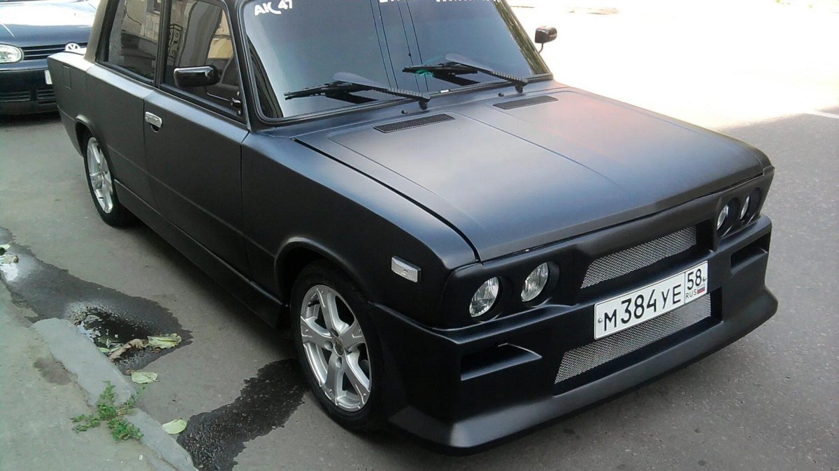 ВАЗ 2106 черный матовый