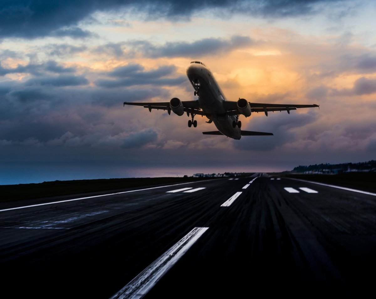 Взлет самолета