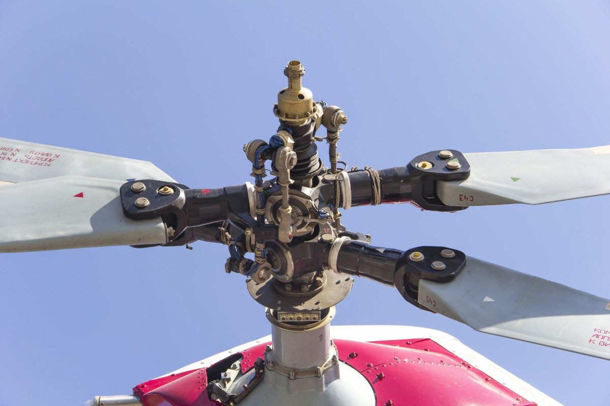 Втулка несущего винта Робинсон 44