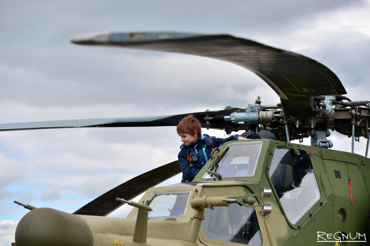 Втулка несущего винта Робинсон 44