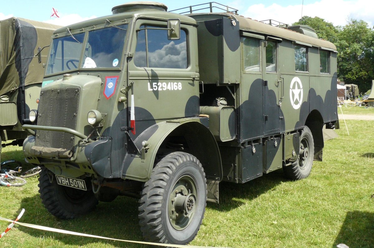 Грузовик Bedford QLD