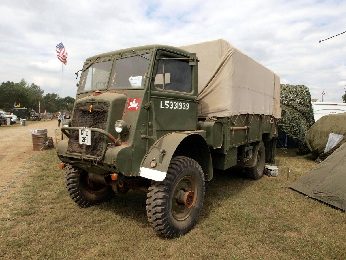 Грузовик Bedford QLD