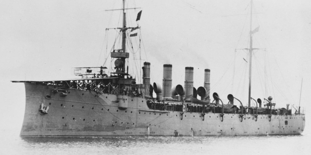 Первые авианосцы