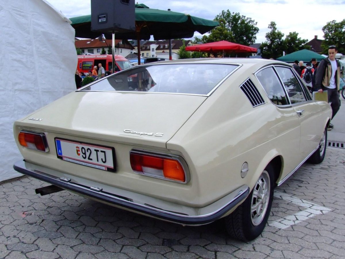 Audi 100 купе