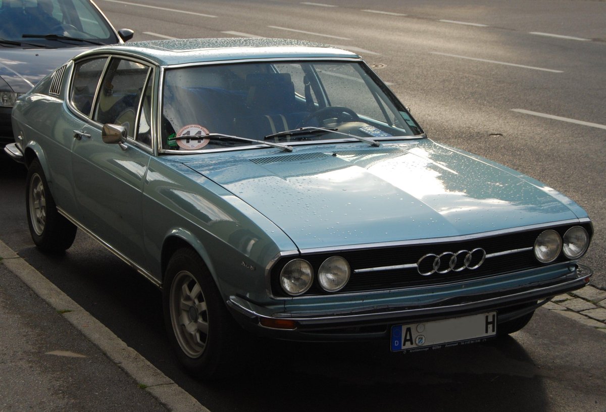 Audi 100 Coupe