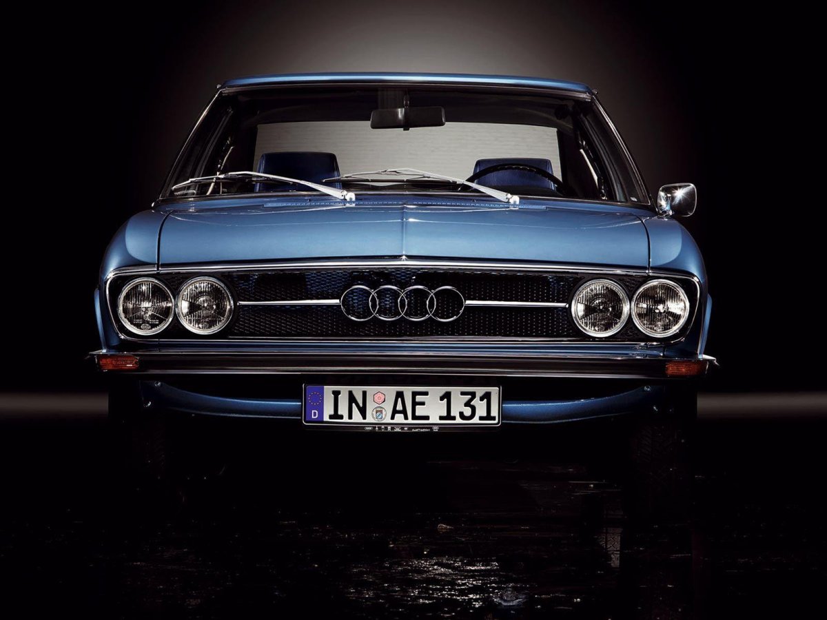 Audi 100 c1