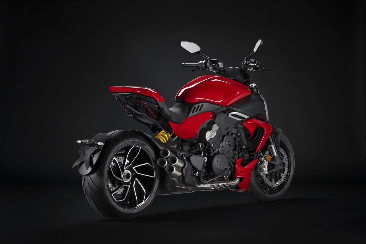 Diavel v4 2023