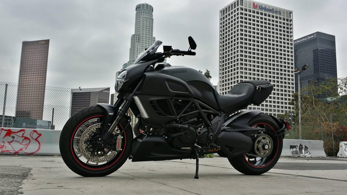 Мотоцикл Дукати диабло